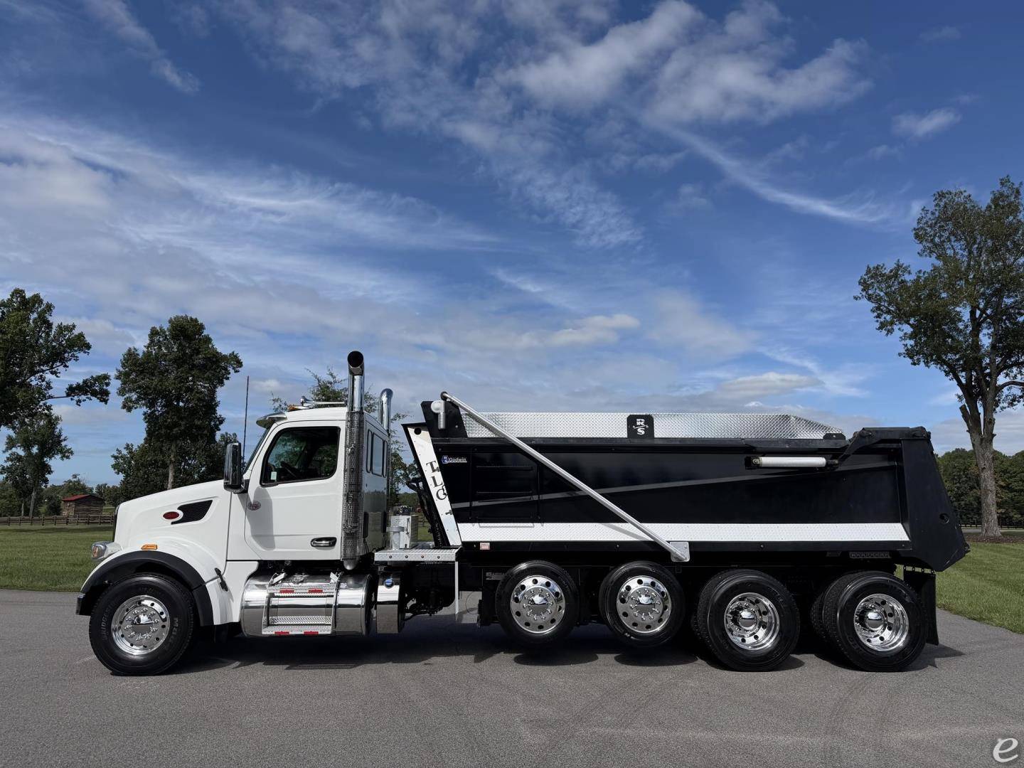 2025 Peterbilt 567
