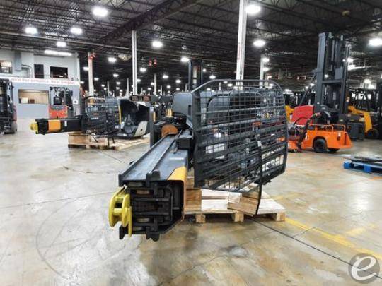 2018 Crown RMD6095S-32 Electric Reach Truck - 123Forklift