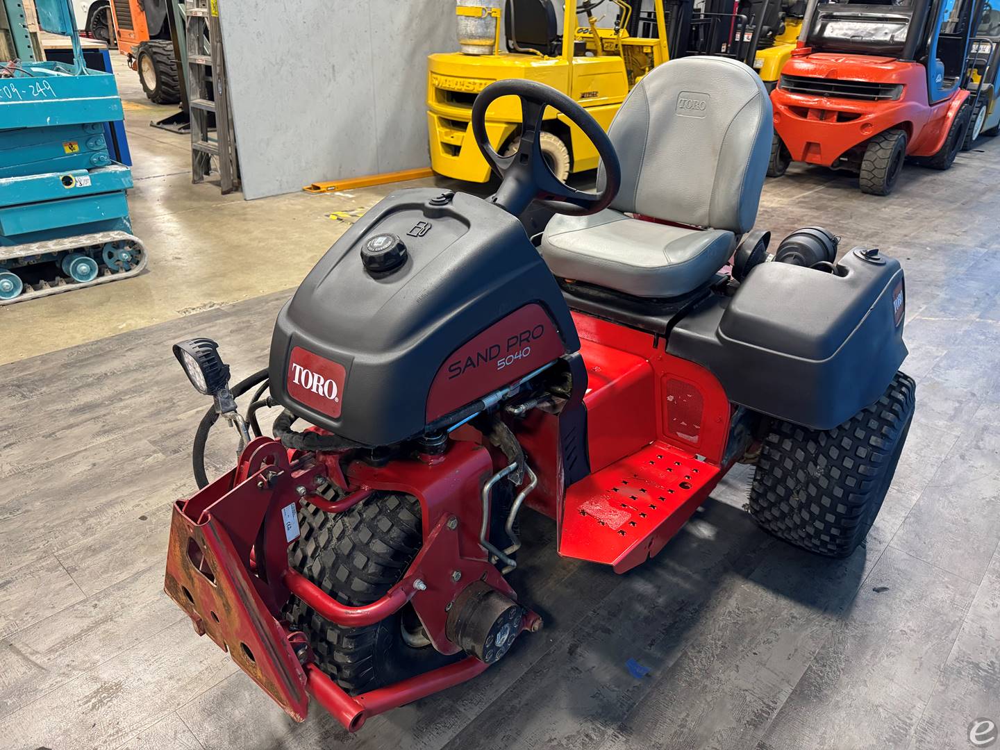 2015 Toro SAND PRO 5040
