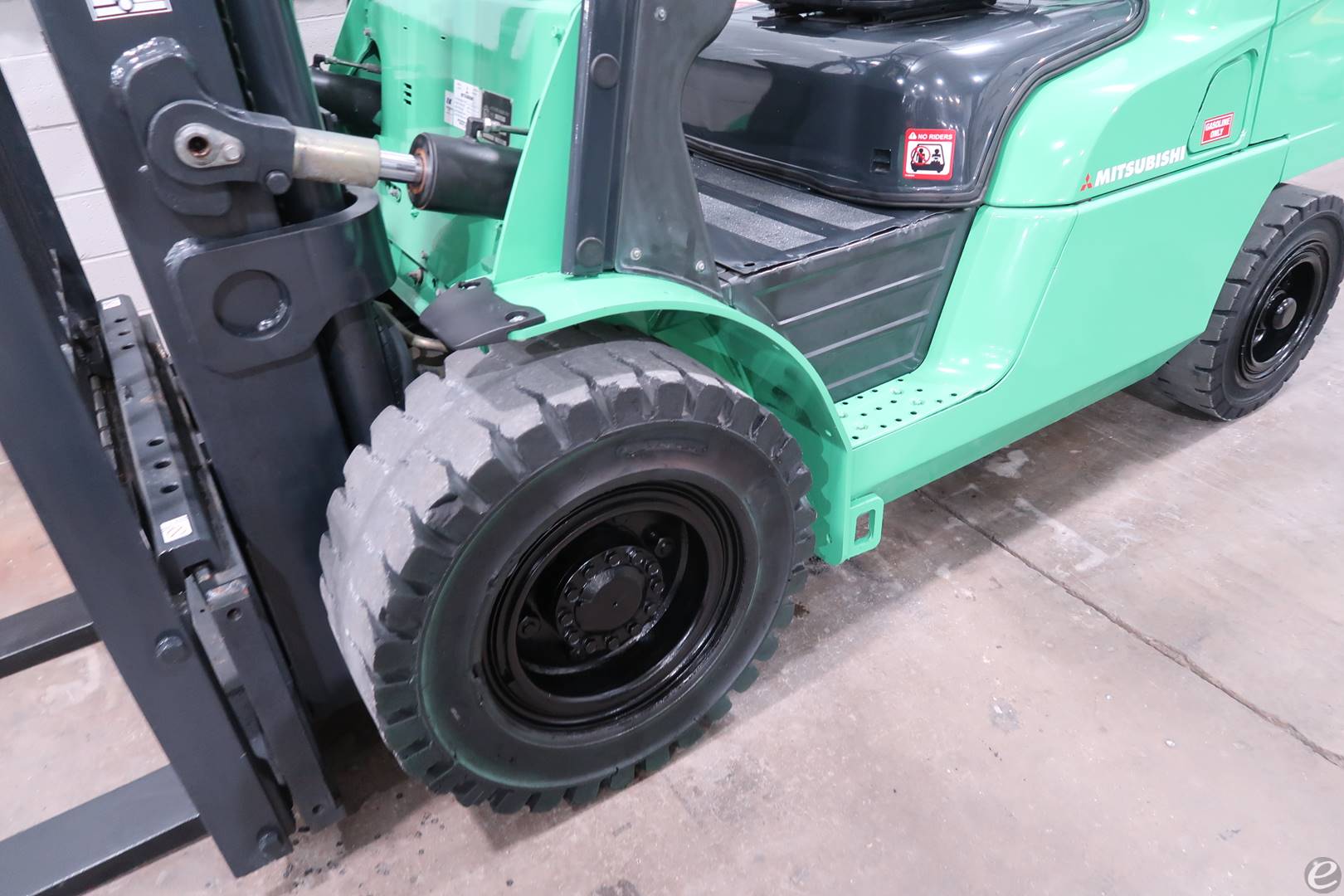2013 Mitsubishi FG50CN