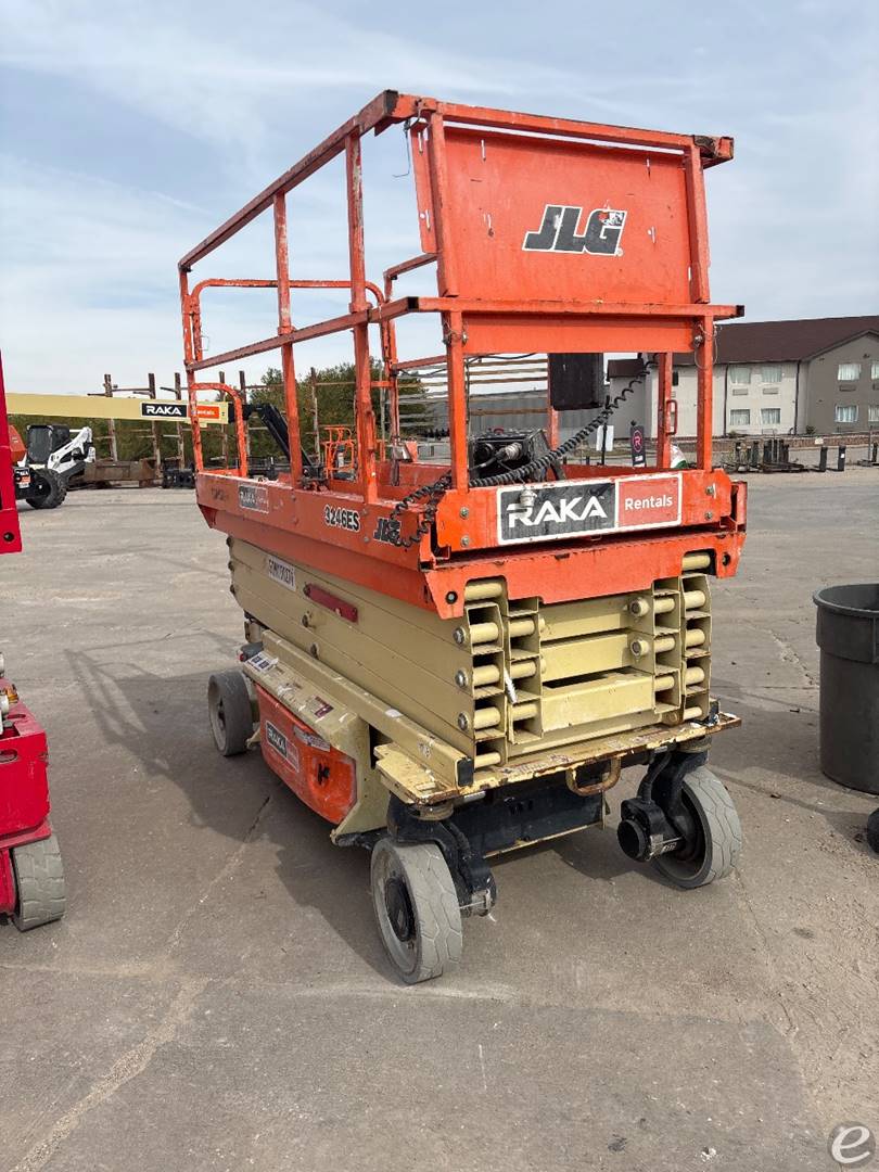 2019 JLG 3246ES