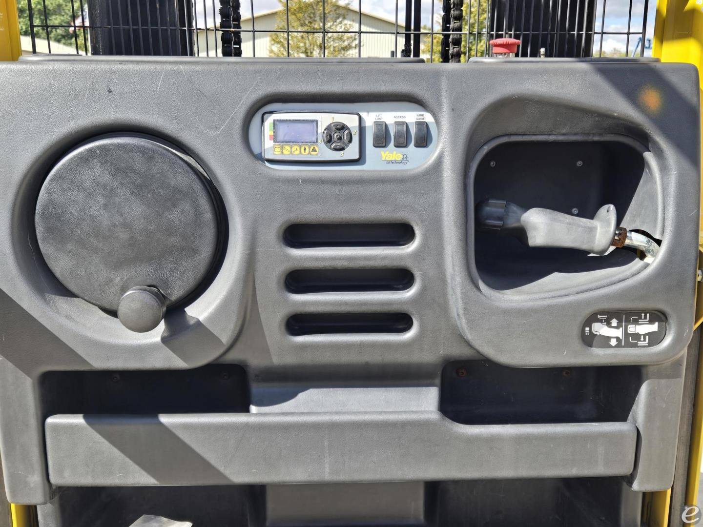 2019 Yale OS030EF