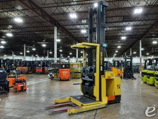 2017 Hyster R30XMA3 Electric Order Picker - 123Forklift