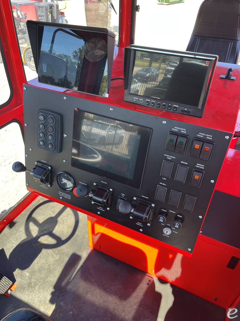 2026 Shuttlewagon NVX6030