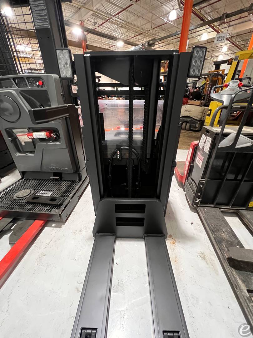 2015 BT                                                 SPE160L Electric Forklift - 123Forklift