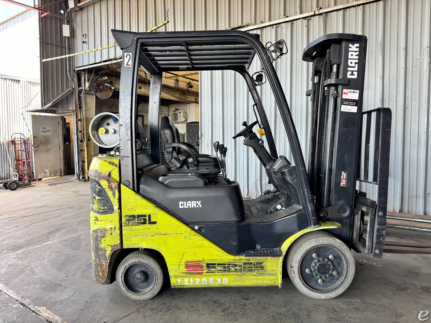 2018 Clark S25CL