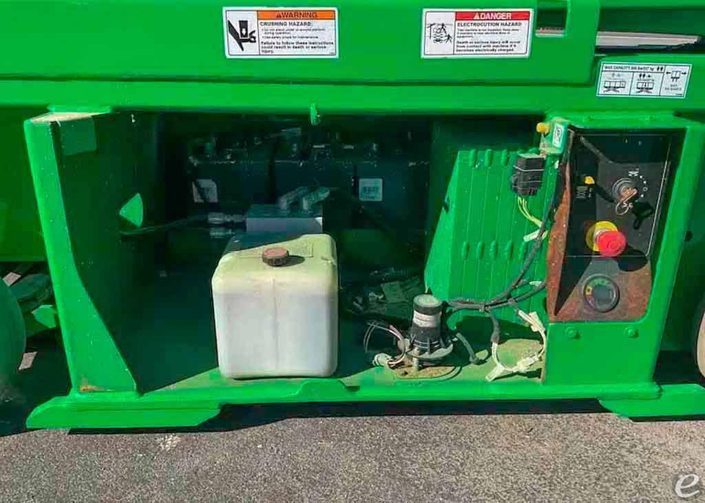 2014 JLG 1930ES