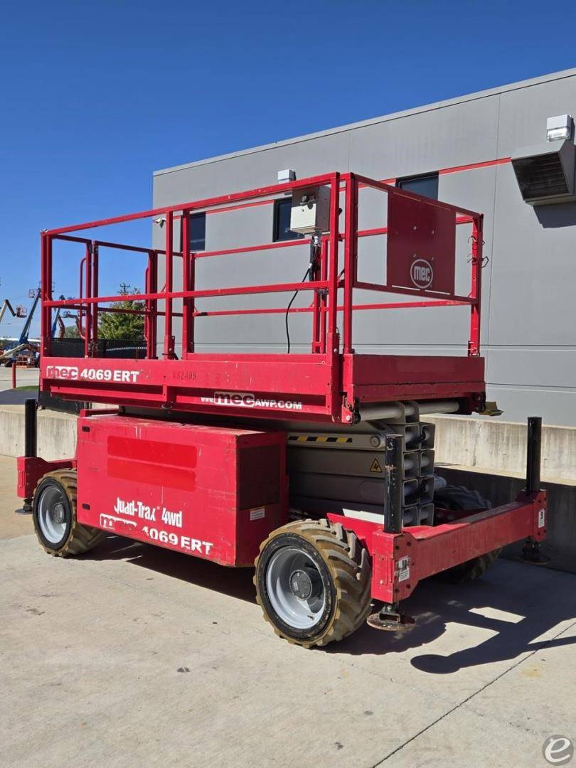 2015 MEC 4069ERT Electric Scissor Lift - 123Forklift