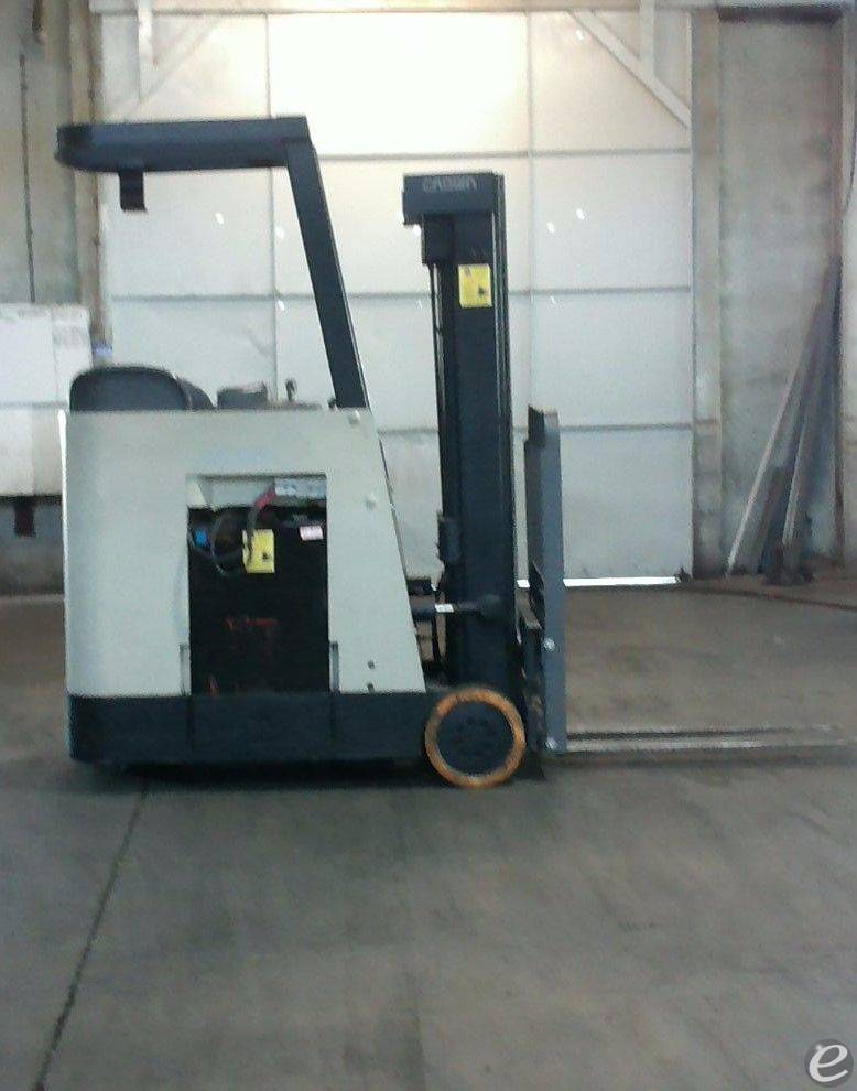2006 Crown RC3020