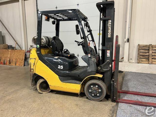  Komatsu FG25ST-16 LP Gas Forklift - 123Forklift