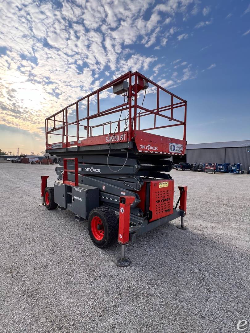 2016 Skyjack SJ9250RT