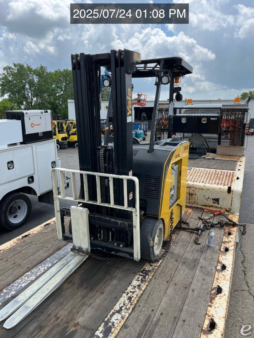 2017 Yale ESC040AD