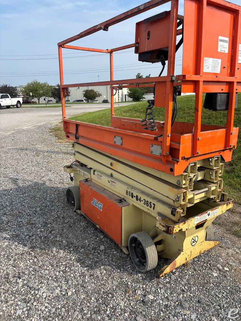 2015 JLG 1923RS