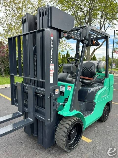 2020 Mitsubishi FGC30N