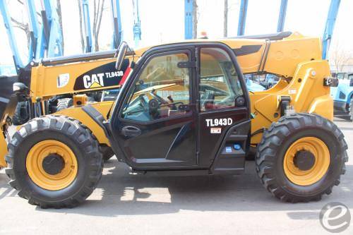 2019 Cat TL943D