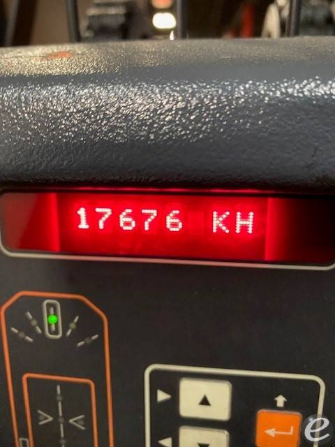2018 Toyota 8BPUE15240