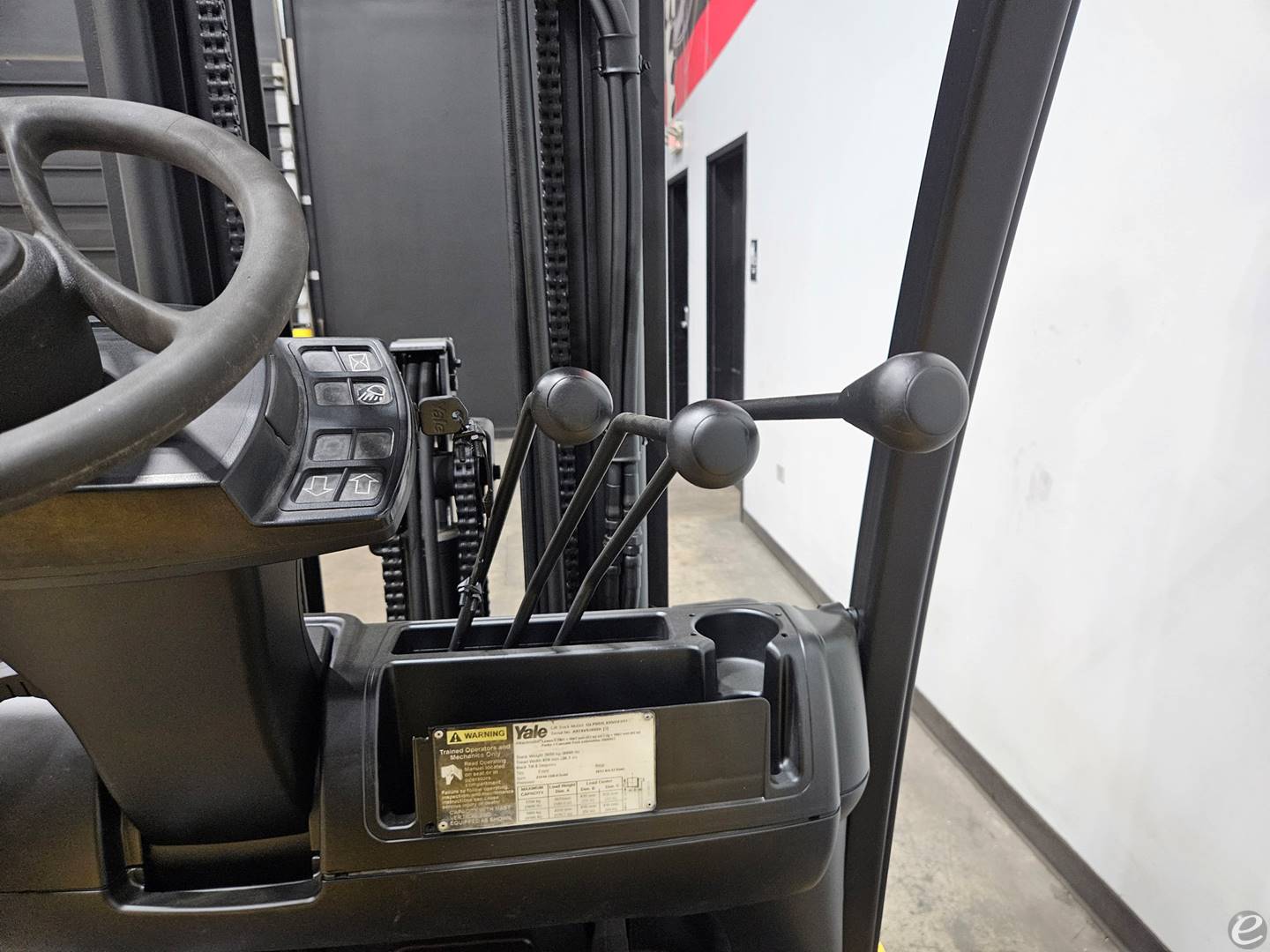 2012 Yale GLP050LX