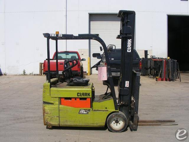 2005 Clark TMX25