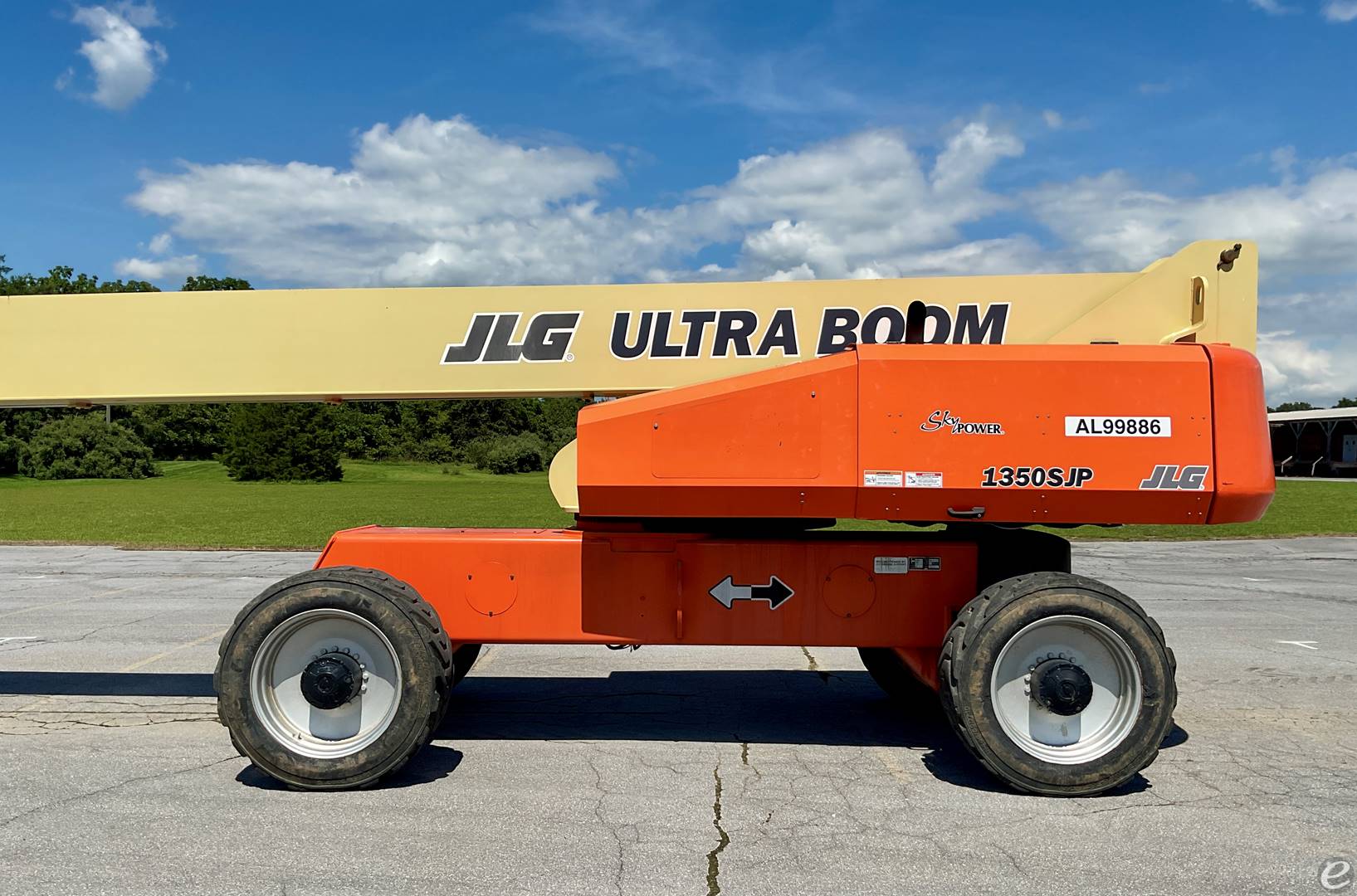 2013 JLG 1350SJP