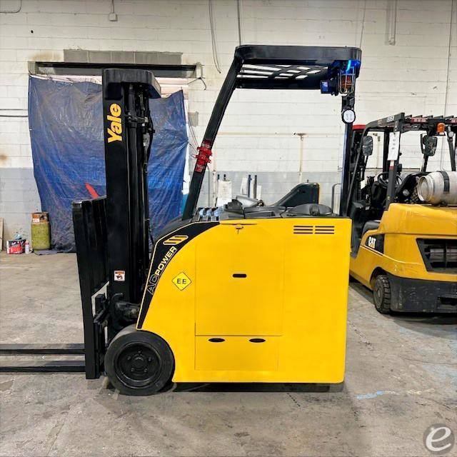 2019 Yale ESC40AD