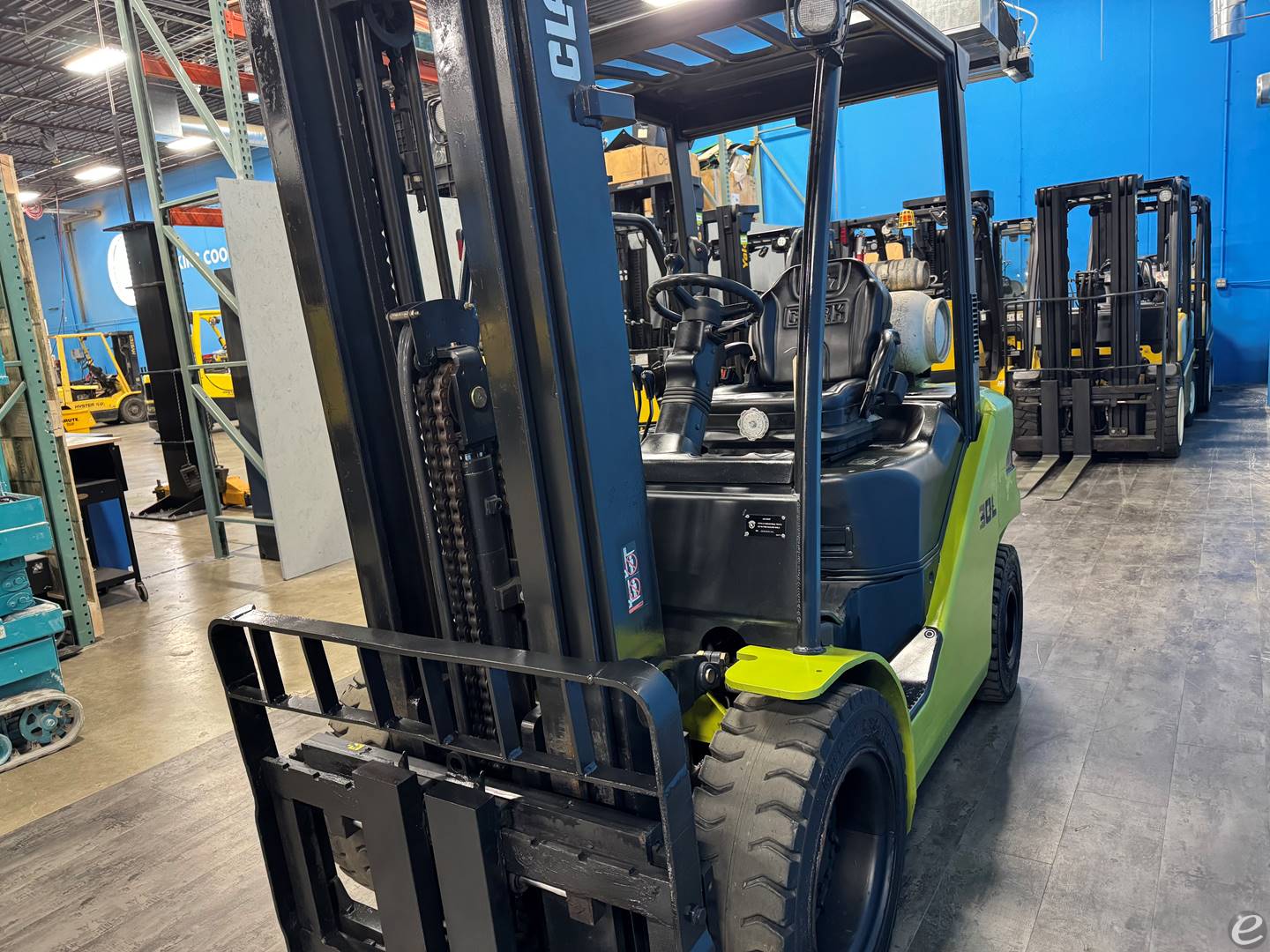 2018 Clark S30L