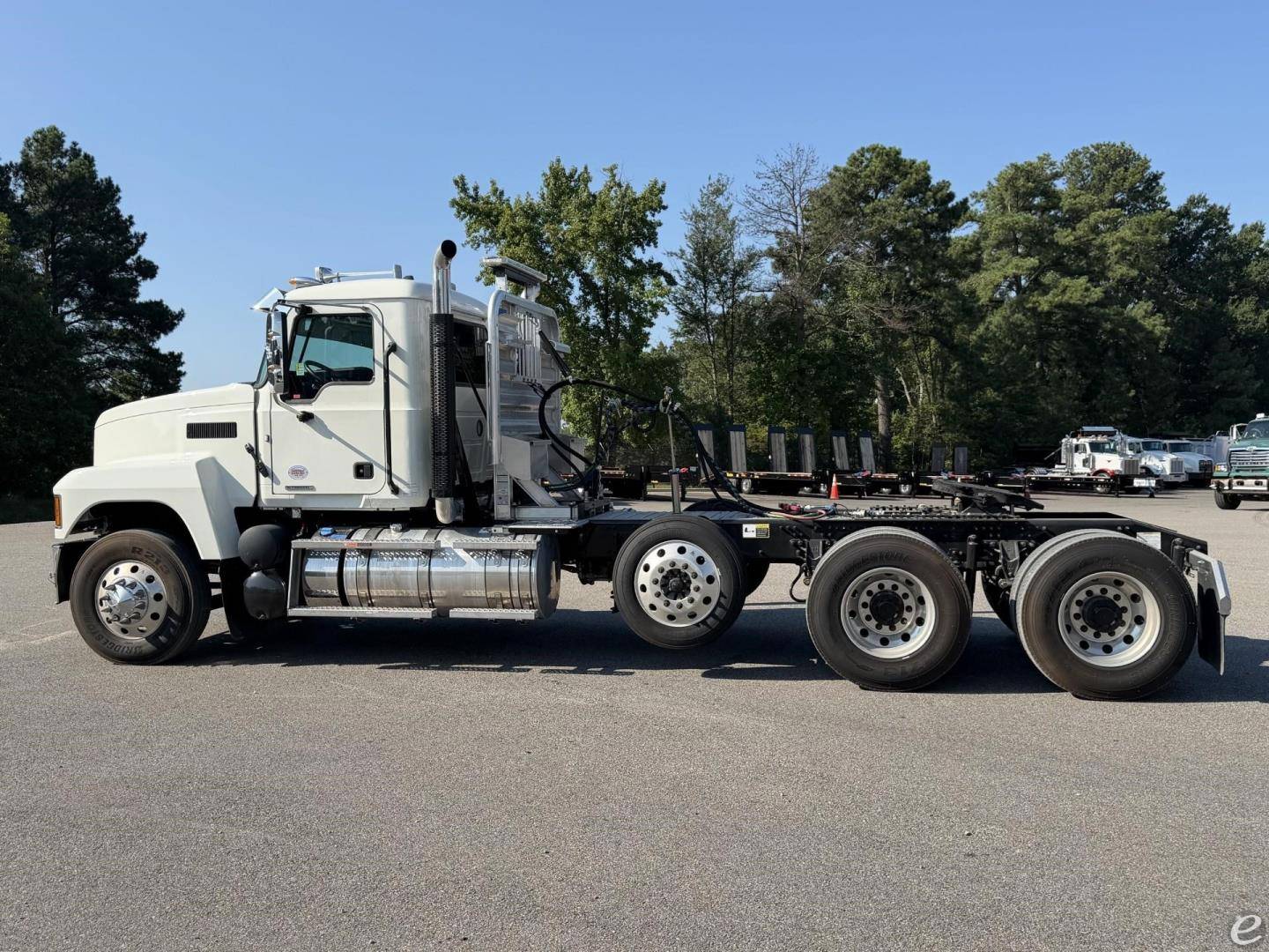 2025 Mack PINNACLE 84T