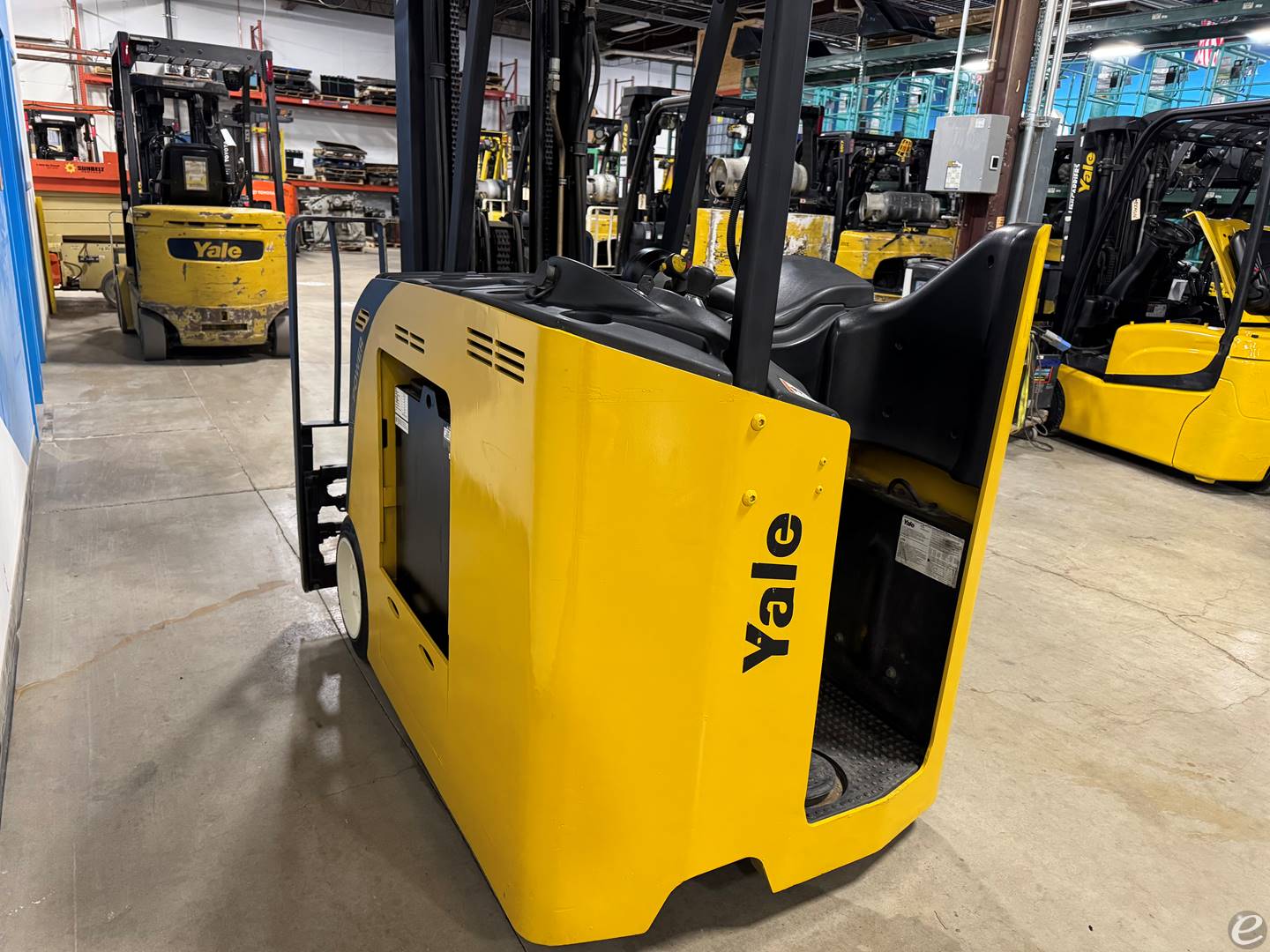 2015 Yale ESC040AD