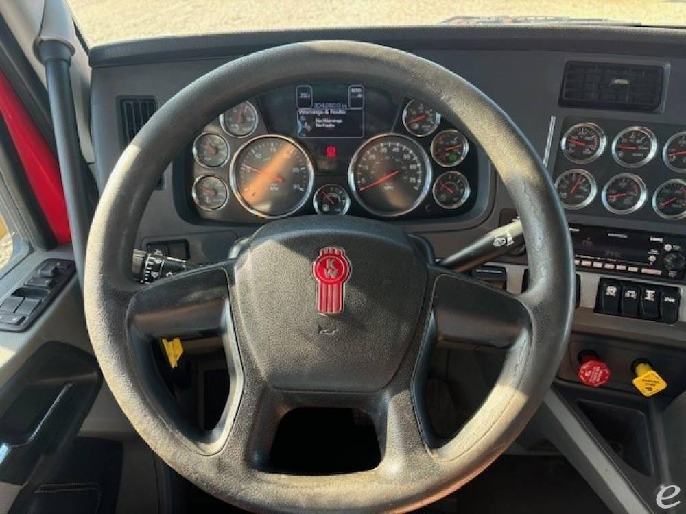 2022 Kenworth T880