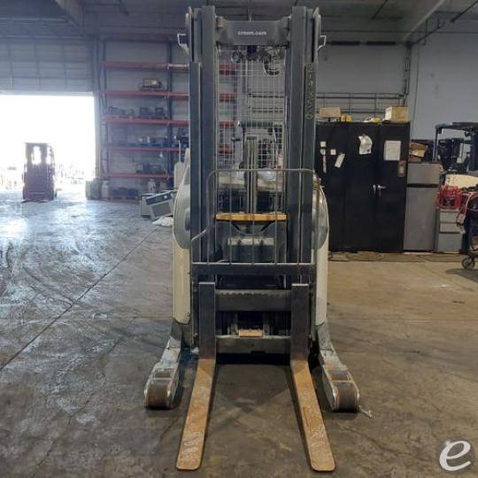 2019 Crown RR5725-45