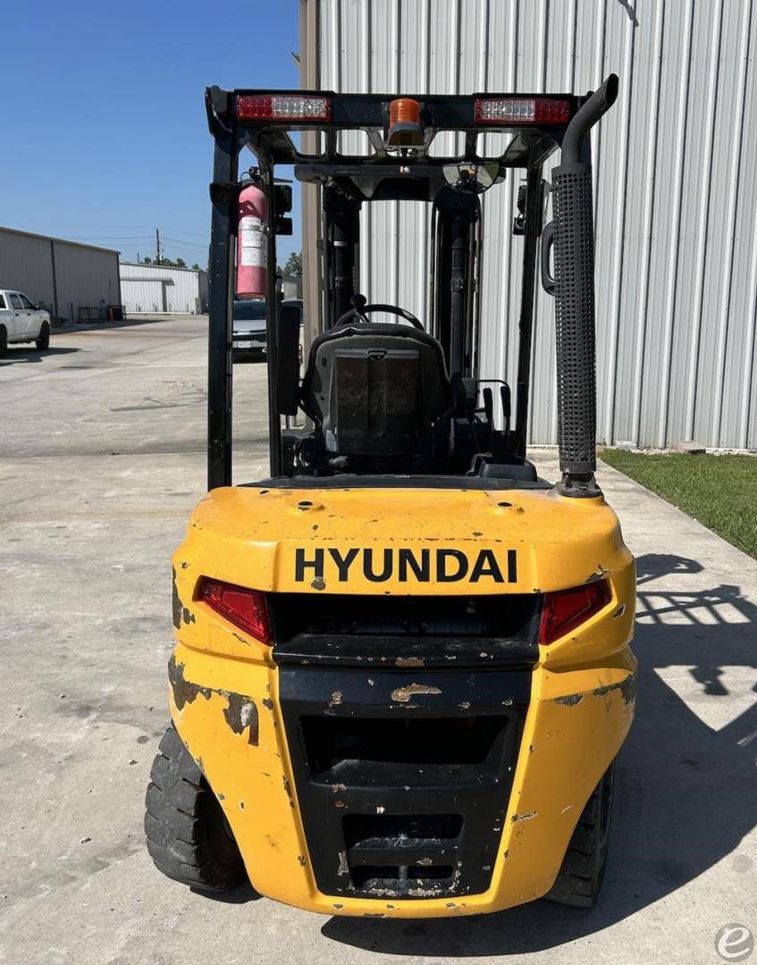 2022 Hyundai 25D-9