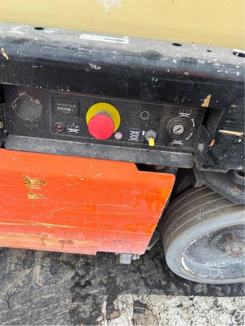 2021 JLG R1932i