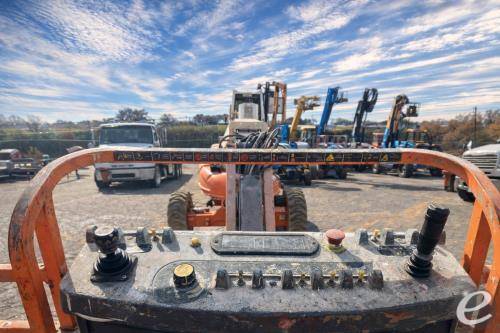 2015 JLG M600SJP