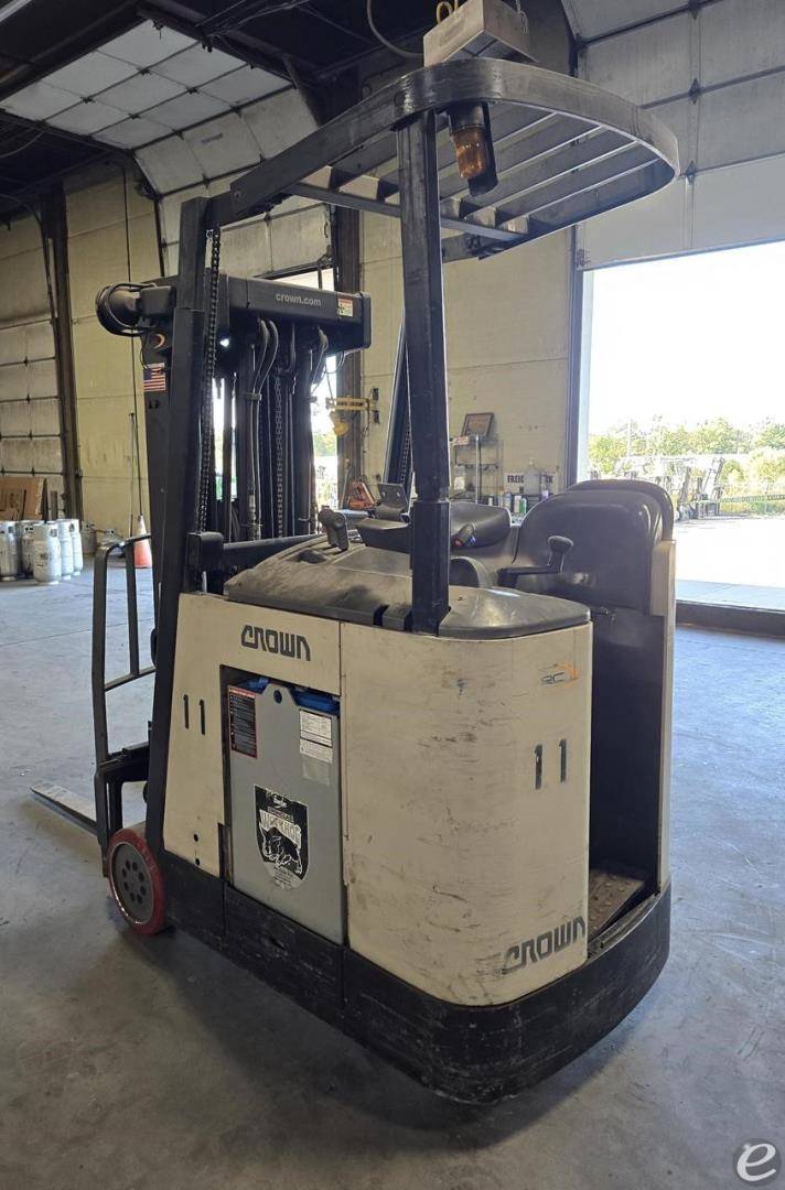 2006 Crown RC3020-35