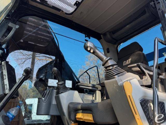 2019 Cat 320