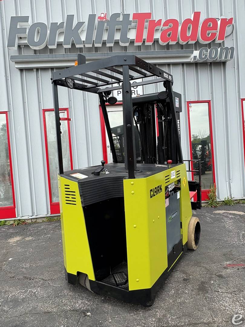2020 Clark ESX25
