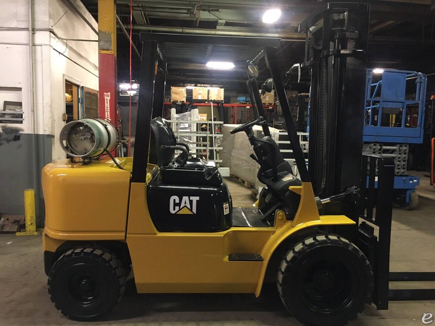 2001 Cat GP30K