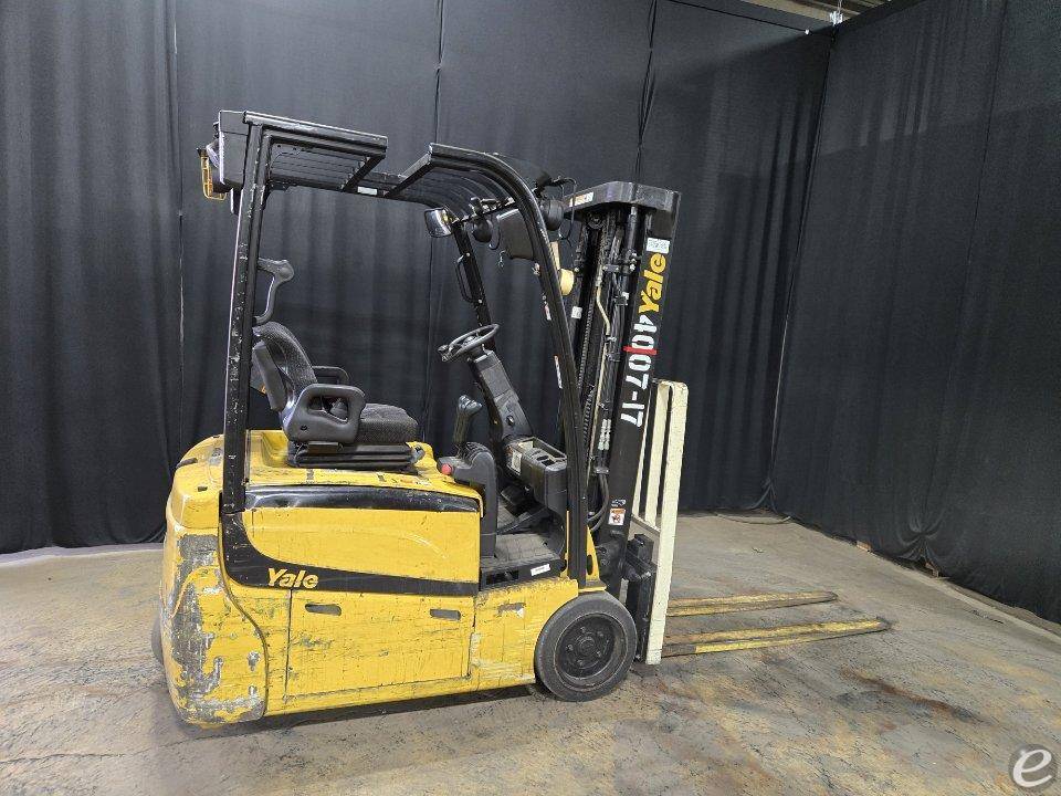 2017 Yale ERP040VT