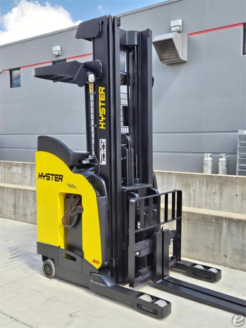 2017 Hyster N40ZRS2 Electric Reach Truck - 123Forklift