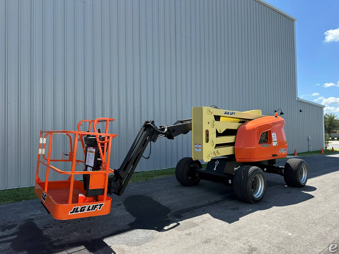 2016 JLG 450AJ