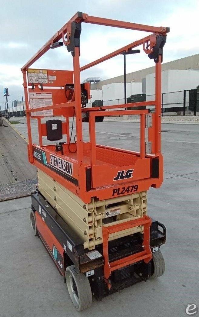 2022 JLG AE1932