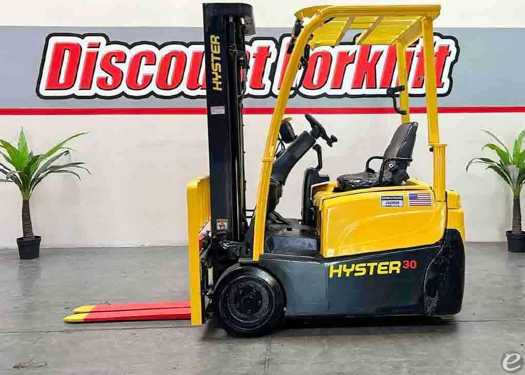 2020 Hyster J30XNT