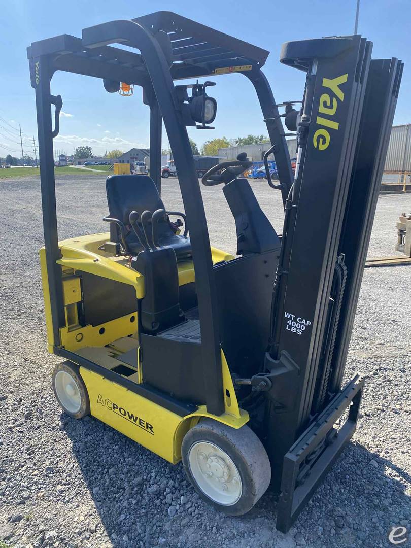 2017 Yale ERC-040VAN