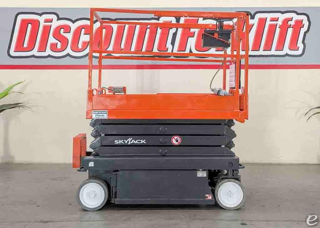 2018 Skyjack SJIII-3219 Electric Sc...
