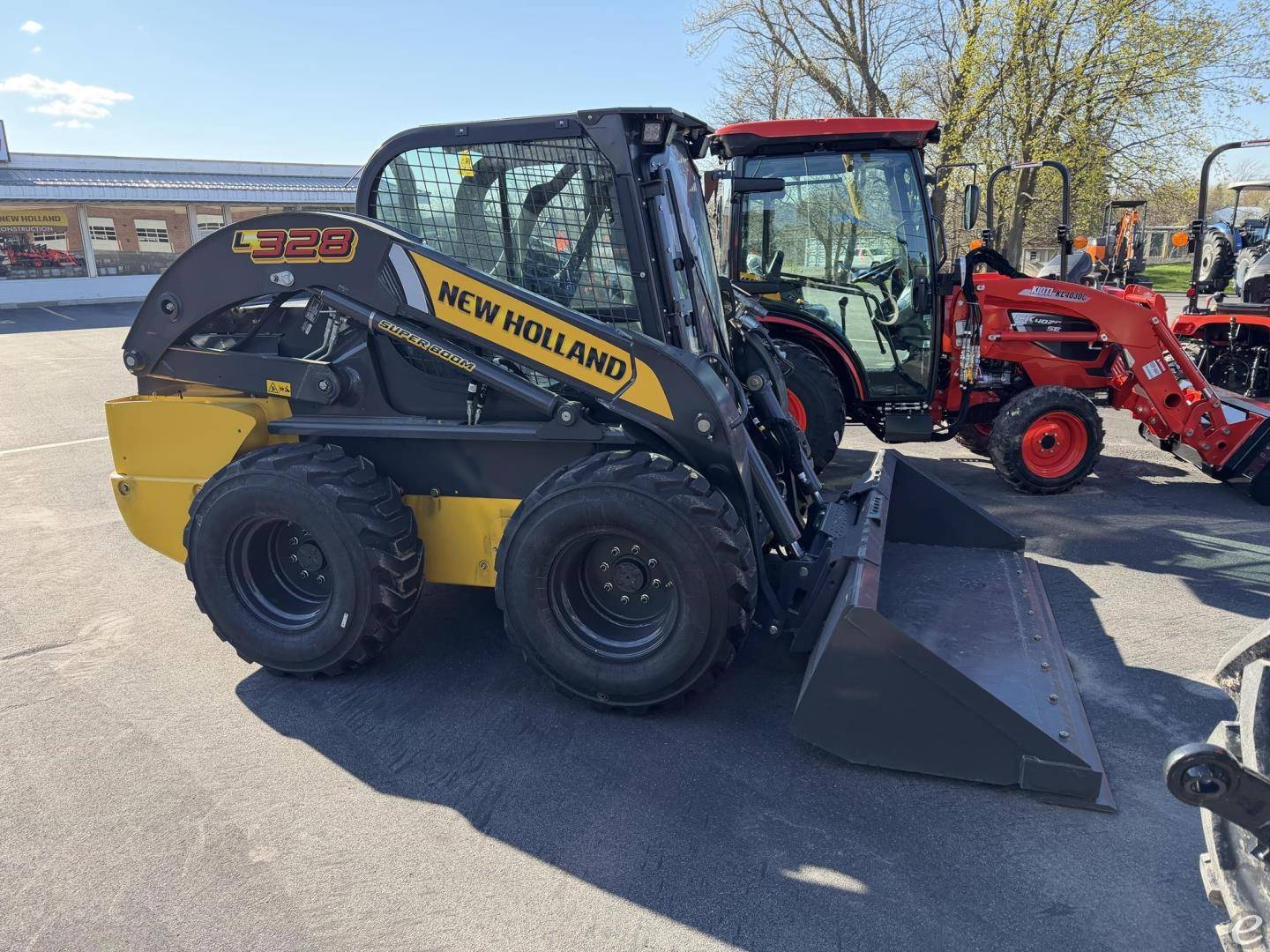 2026 New Holland L328