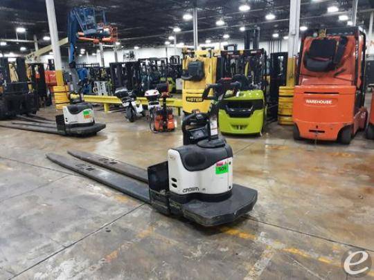 2015 Crown PE4500-80 Electric Forklift - 123Forklift