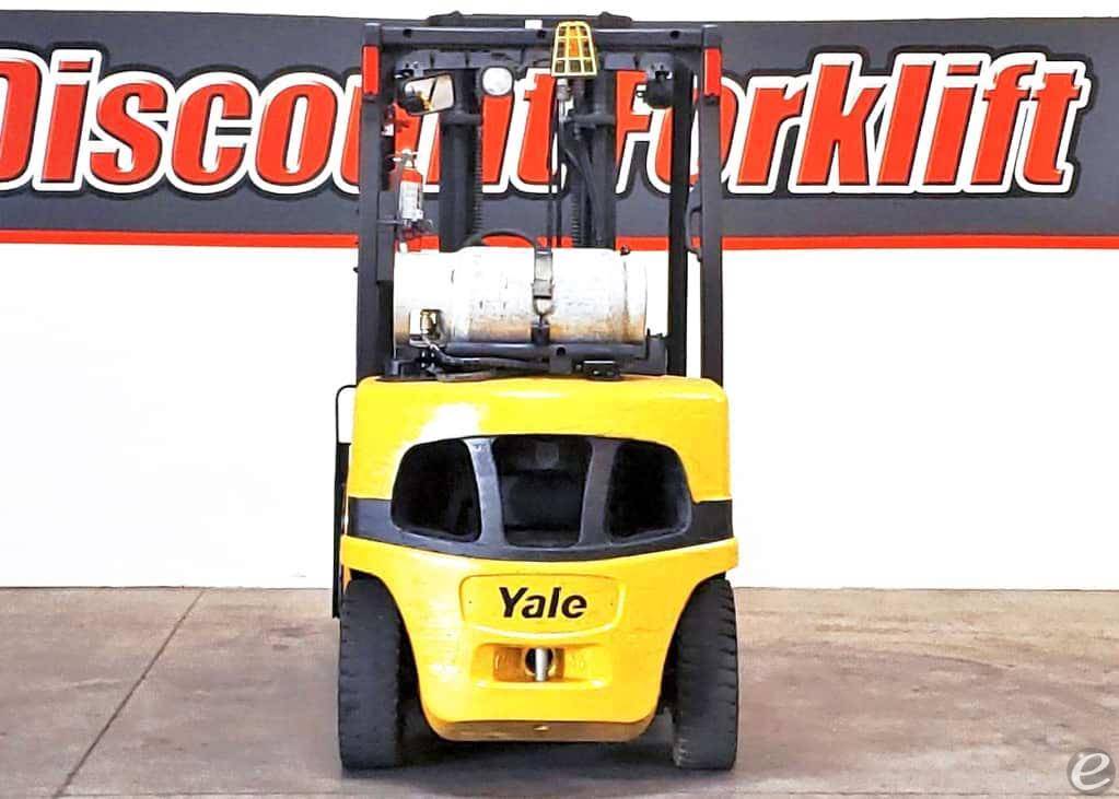 2015 Yale GLP060VXEVSE093 Pneumatic Tire Forklift - 123Forklift