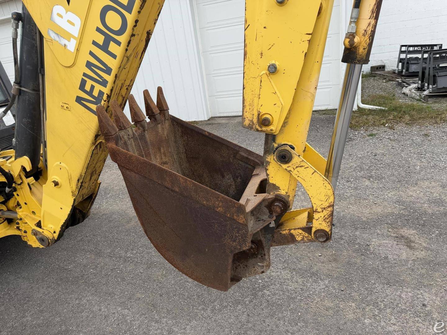 2005 New Holland LB75B
