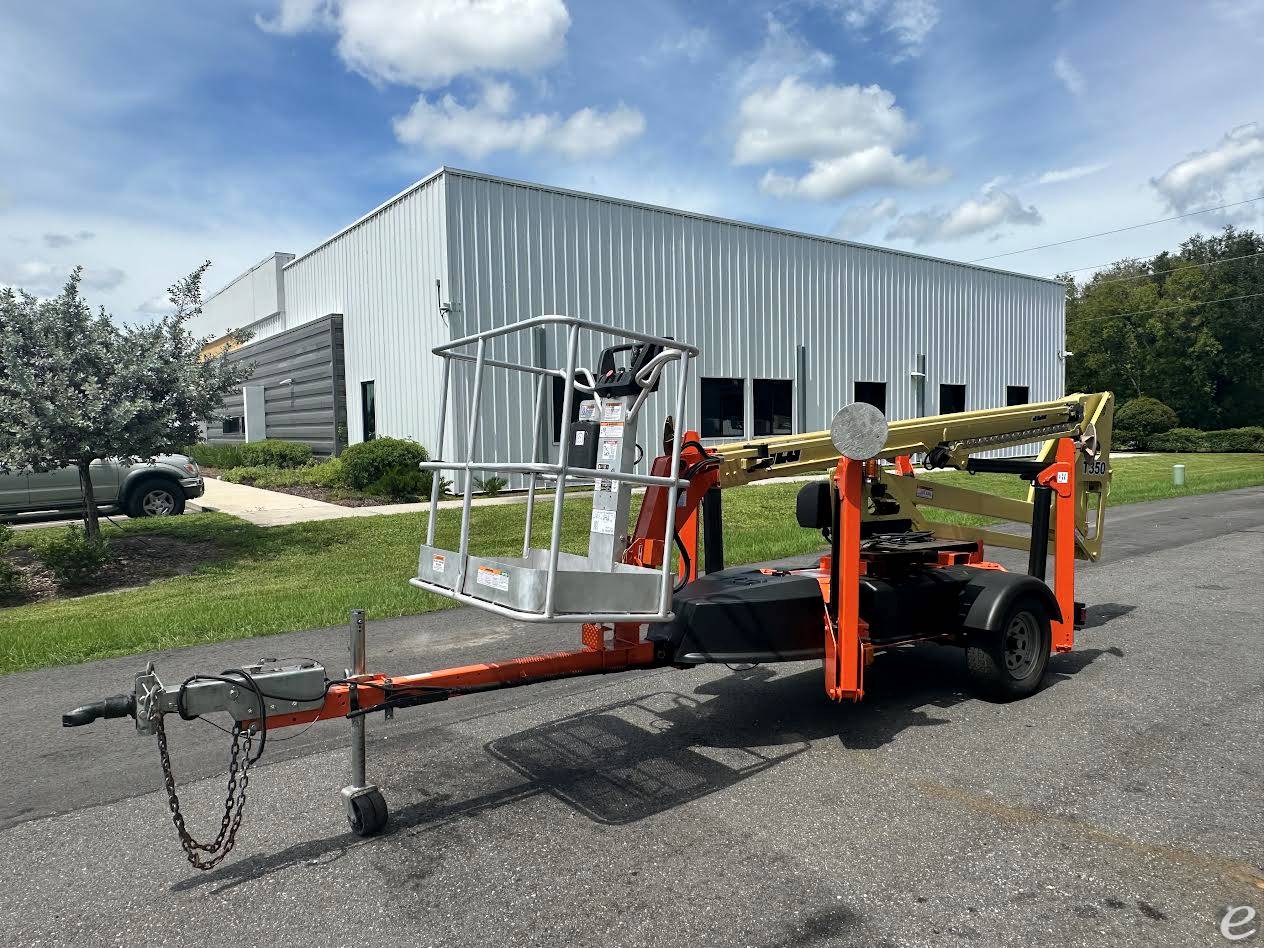 2017 JLG T350