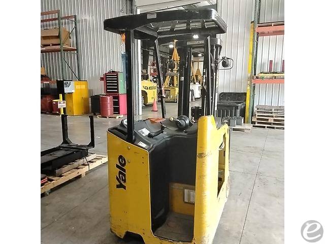 2019 Yale ESC040AD