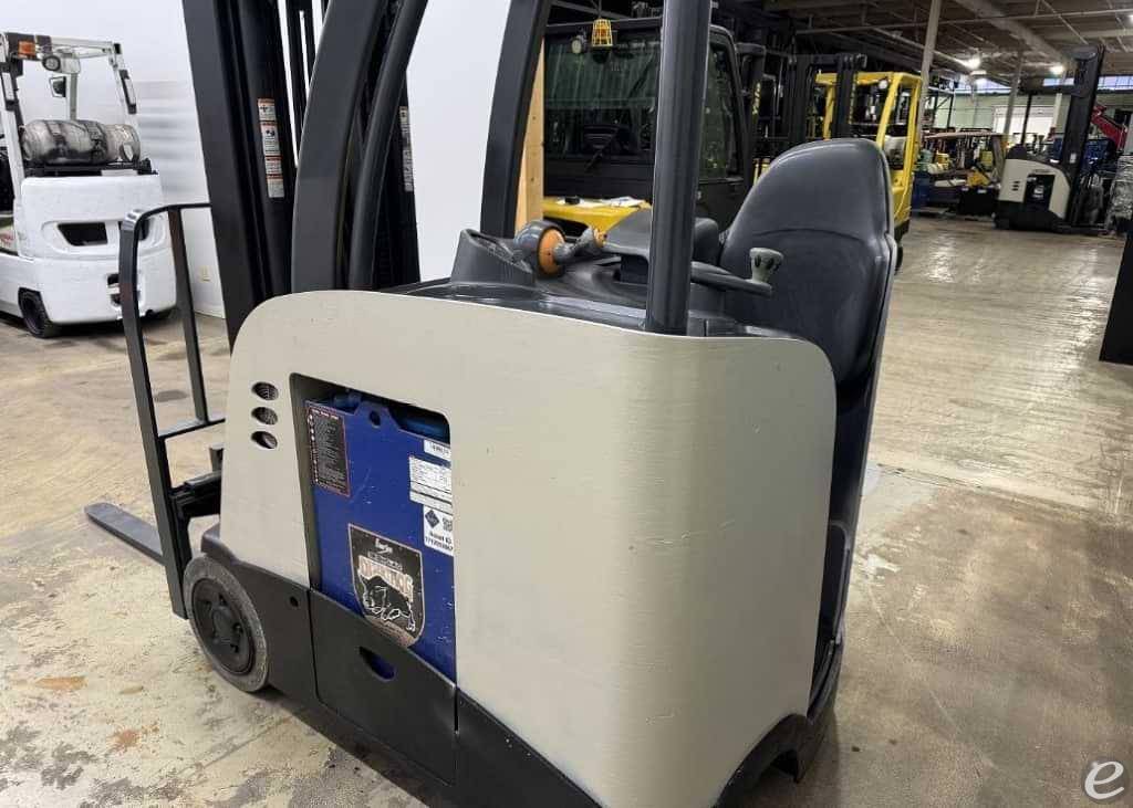 2012 Crown RC5530-30 Electric Forklift - 123Forklift